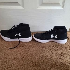 Under Armour Black & White athletic Shoes